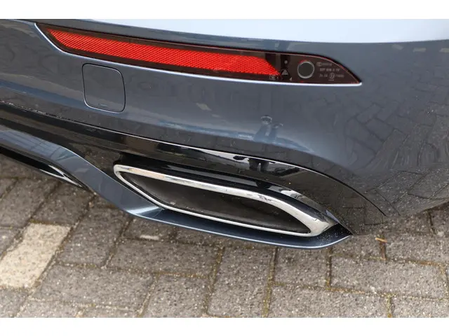 Volvo V60 T6 Recharge AWD R-Design 2022 Hybride Benzine 22