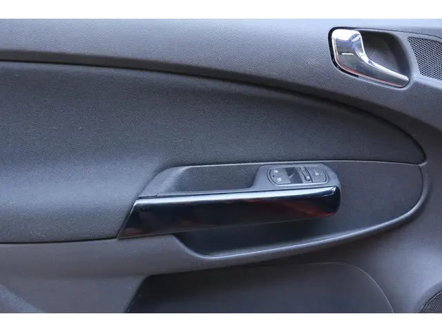 Opel Corsa 1.2-16V Berlin|Navi|Airco|Cruise 2013 Benzine 18