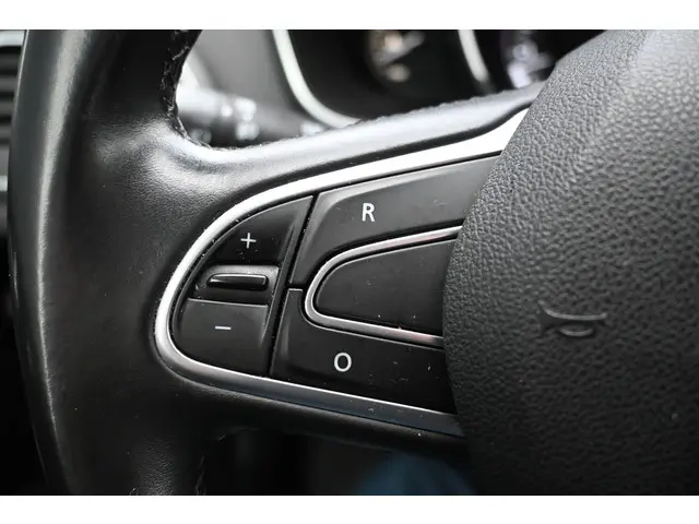 Renault Mégane 1.2 TCe Limited 2018 Benzine 33