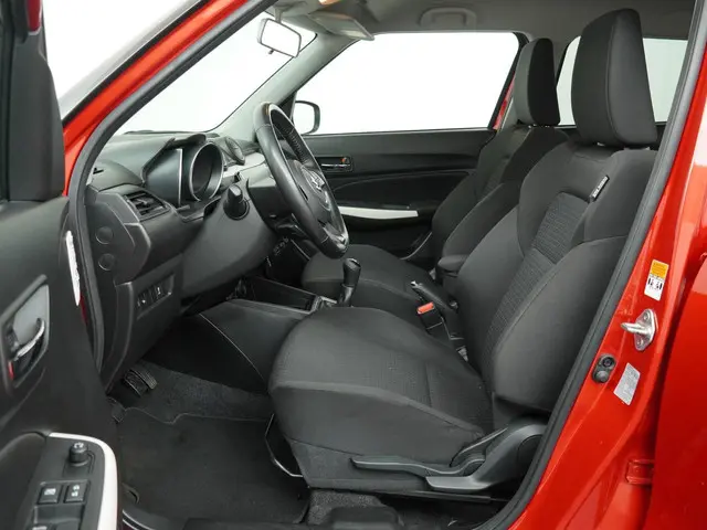 Suzuki Swift 1.2 Sportline 2018 Benzine 10