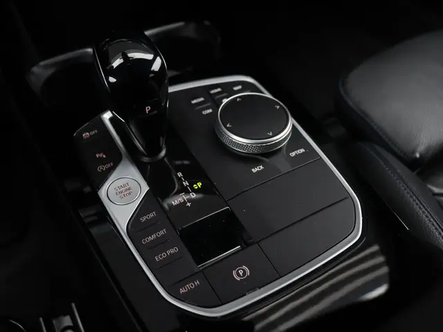 BMW 1 Serie 5-deurs 116i 2022 Benzine 18