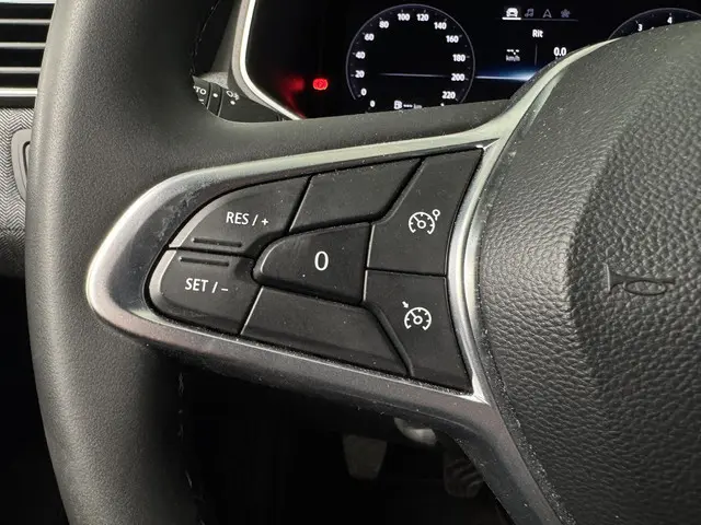 Renault Clio 1.0 TCe 90 GPF techno 2023 Benzine 19