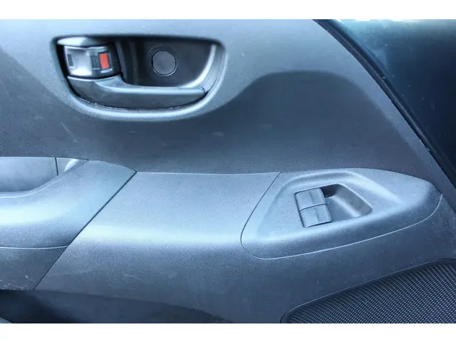 Peugeot 108 1.0 e-VTi Active 2020 Benzine 26