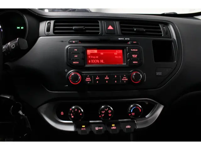 Kia Rio 1.2 CVVT Plus Pack 2012 Benzine 21