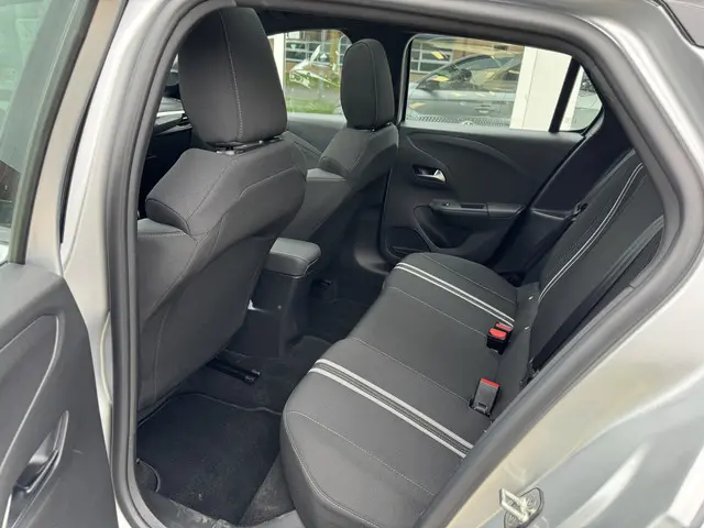 Opel Corsa 1.2 Elegance 2024 Benzine 31