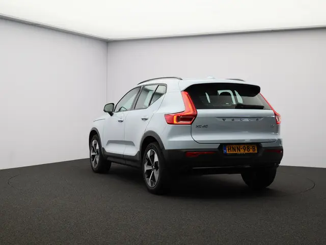 Volvo XC40 2.0 B4 Plus Dark 2025 Benzine 28
