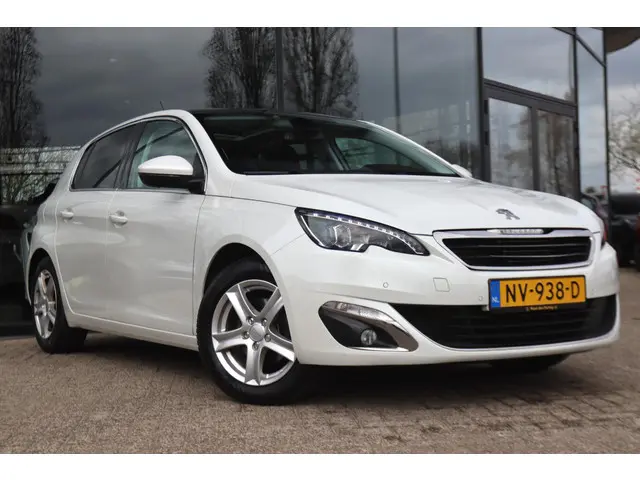 Peugeot 308 1.2 PT ALLURE 2017 Benzine 9
