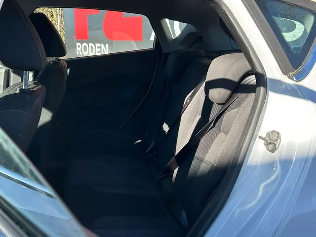 Ford Fiesta 1.0 Titanium 2013 Benzine 6