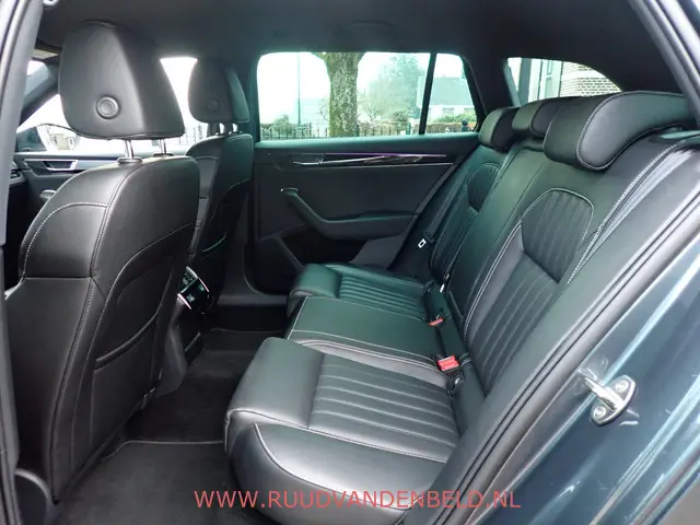 Škoda Superb Combi 1.4TSI iV 2020 Hybride Benzine 10