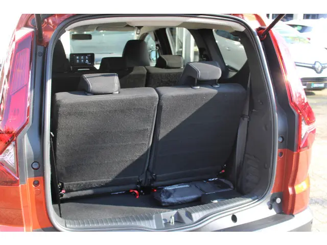 Dacia Jogger 1.0 TCe 110 Extreme 2023 Benzine 9