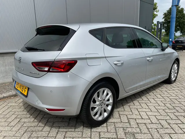 SEAT Leon 1.0 EcoTSI Style Connect Navigatie 2016 Benzine 8