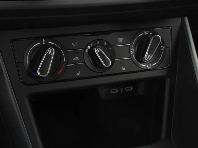 Volkswagen Polo 1.0 TSI DSG R-Line 2024 Benzine 20
