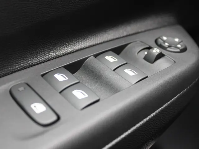 Opel Corsa 1.2 Turbo Hybrid GS 2025 Hybride Benzine 25