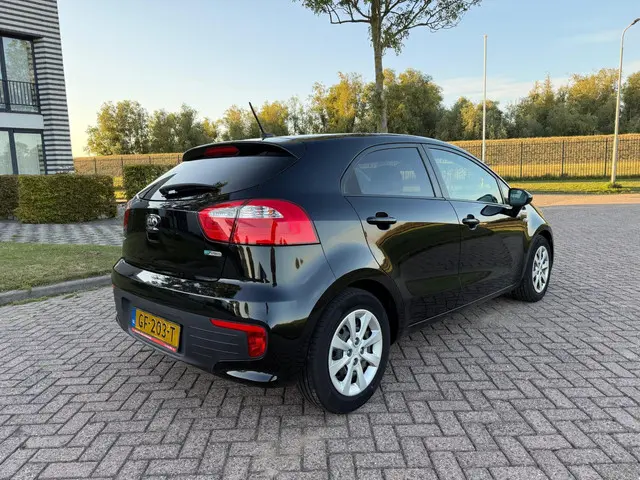Kia Rio 1.2 CVVT DynamicLine 2015 Benzine 3