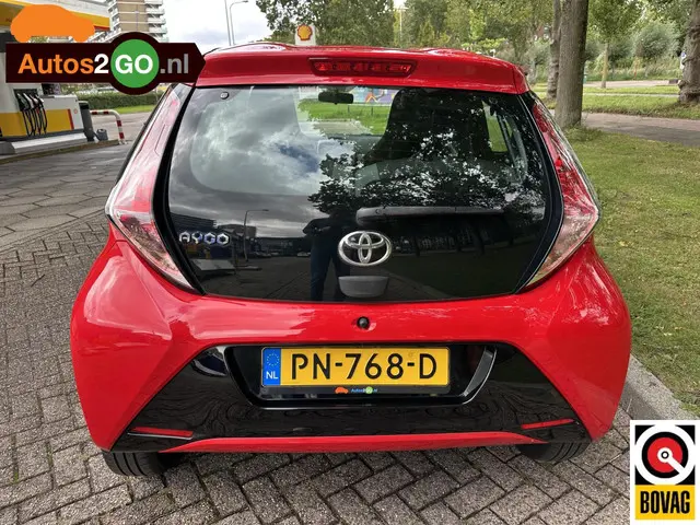 Toyota Aygo 1.0 VVT-i x-play 2017 Benzine 15