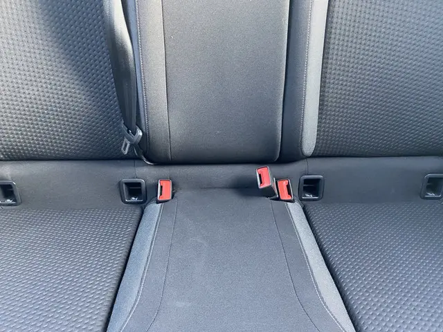 Volkswagen Taigo 1.0 TSI Life Business 2023 Benzine 35