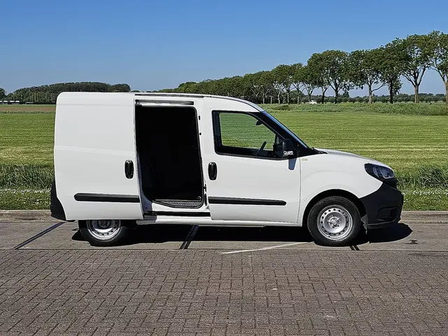 Fiat Doblò CARGO 1.6 2022 Diesel 11