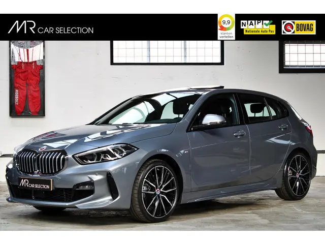 BMW 1 Serie 120i Business Edition 2022 Benzine
