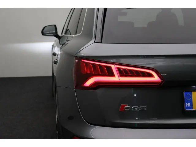 Audi Q5 3.0 TFSI SQ5 quattro 2018 Benzine 38