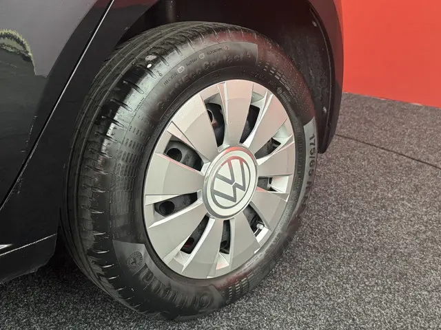 Volkswagen up! 1.0 2021 Benzine 24