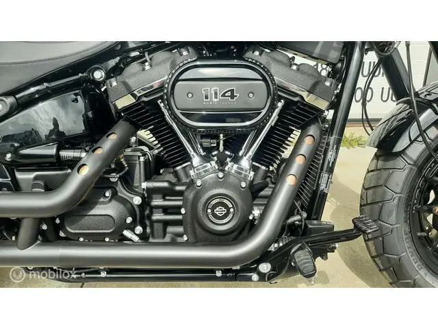 Harley-Davidson FXFBS 114 Softail Fat Bob 2021 Benzine 5