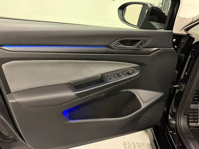 Volkswagen Golf 1.5 eTSI R-Line 2020 Hybride Benzine 8