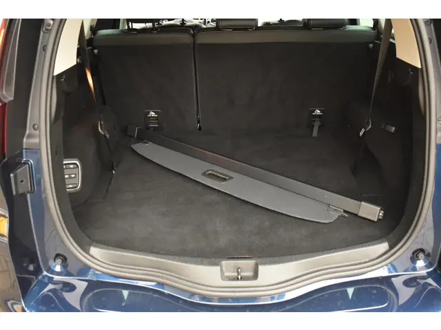 Renault Grand Scénic TCe 140 EDC Intens 2021 Benzine 14