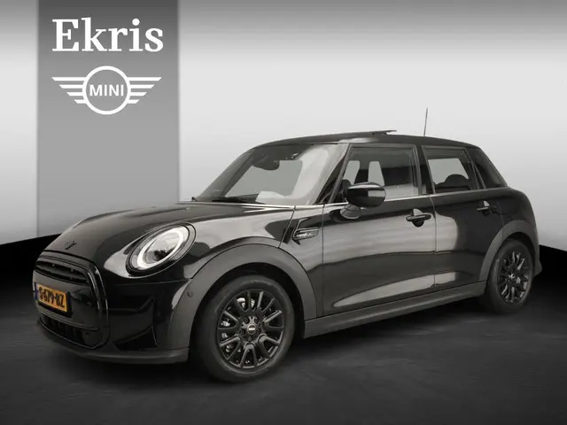 MINI 5-Deurs Cooper 2023 Benzine