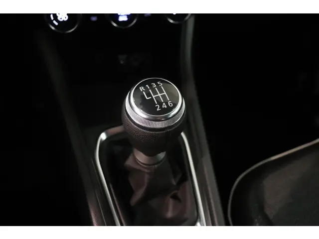 Renault Captur 1.0 TCe 90 techno 2023 Benzine 23