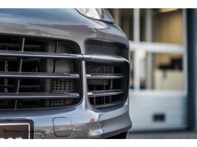 Porsche Cayenne Coupé 3.0 V6 340pk 2020 Benzine 47