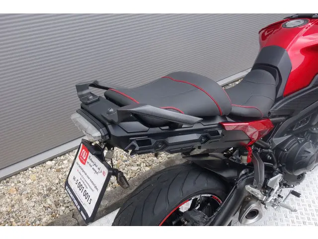 Yamaha TRACER 900 ABS 2015 Benzine 12