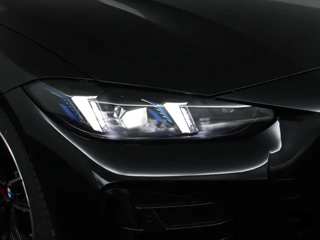 BMW 4 Serie Coupé M440i xDrive 2026 Benzine 77