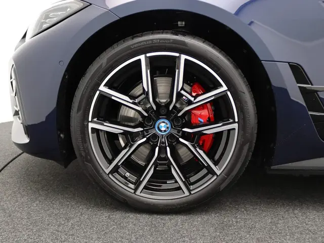 BMW i4 eDrive35 2024 Elektrisch 8