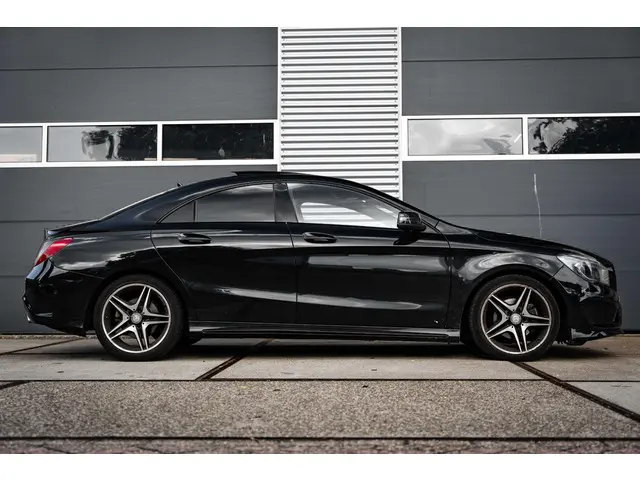 Mercedes-Benz CLA 180 AMG 2015 Benzine 7