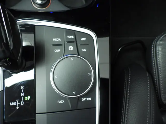 BMW 1 Serie 5-deurs 118i 2021 Benzine 28