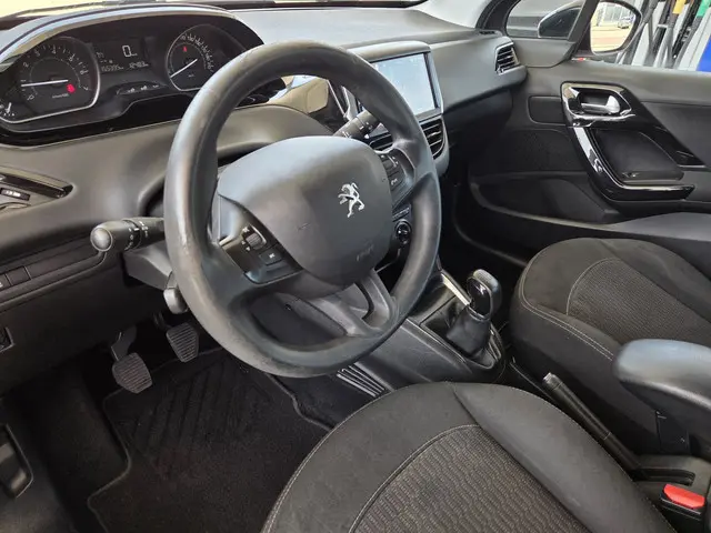 Peugeot 208 1.2 VTi NAVI/NAP/CRUISCONTROL 2017 Benzine 13
