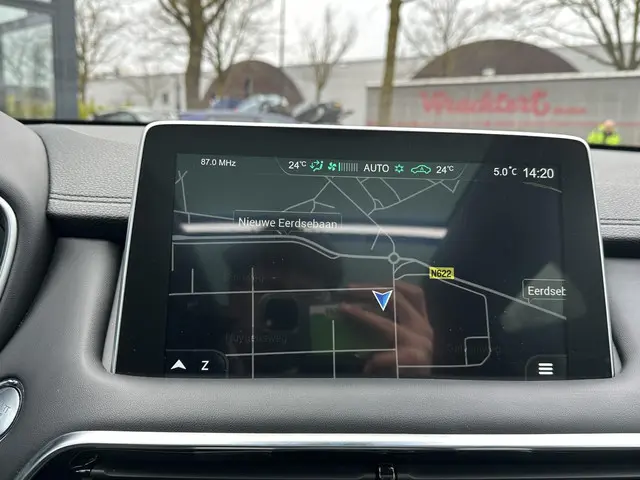 MG EHS 1.5 TGDI Luxury 2023 Hybride Benzine 27