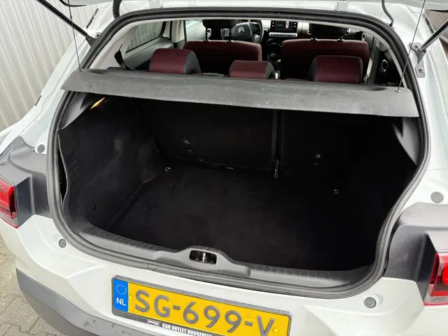 Citroën C4 Cactus 1.2 PureTech Shine 2018 Benzine 17