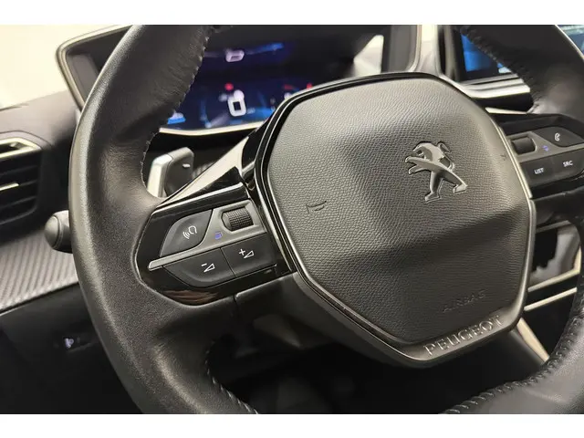 Peugeot 2008 1.2 PureTech Allure Pack 2021 Benzine 18