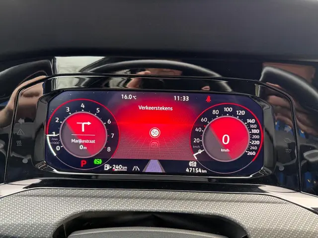 Volkswagen Golf 1.5 eTSI R-Line 2022 Benzine 28