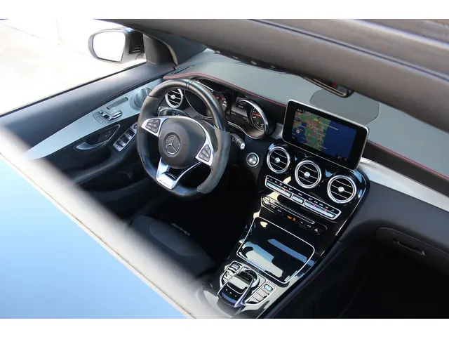 Mercedes-Benz GLC AMG 43 4MATIC 2017 Benzine 14