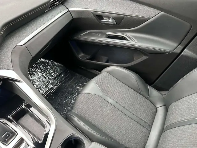 Peugeot 5008 1.5 BlueHDi GT Line (EU6.2) 2020 Diesel 26