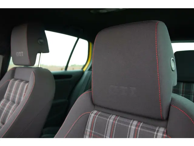 Volkswagen Golf 2.0 GTI UNIEK Nette Auto 2012 Benzine 7