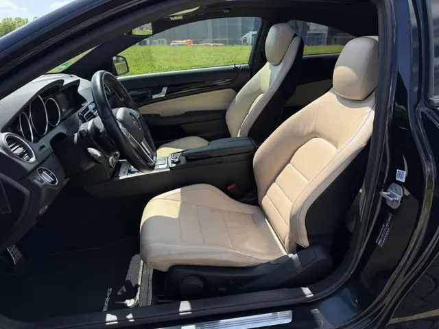 Mercedes-Benz C-Klasse Coupé 180 Edition 1 2012 Benzine 10