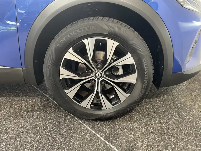 Renault Captur 1.0 TCe 90 techno 2023 Benzine 24