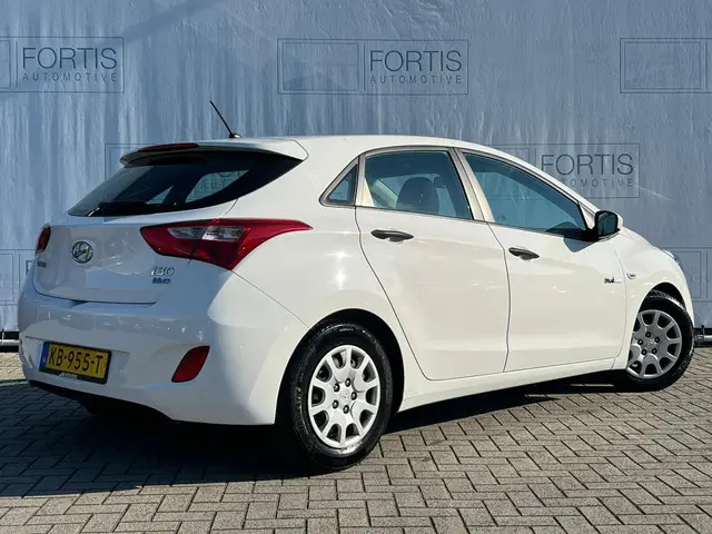 Hyundai i30 1.6 GDI i-Drive Cool Plus 2016 Benzine 2