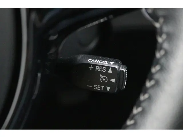 Toyota Yaris 1.5 Hybrid Design 2018 Hybride Benzine 40