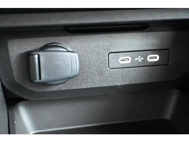 Dacia Duster TCe 130 mild hybrid Journey 2024 Benzine 25