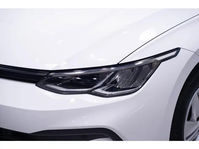 Volkswagen Golf 1.0 TSI Life 2020 Benzine 13