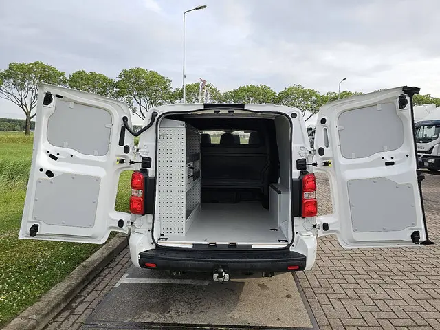 Peugeot Expert 2.0 2021 Diesel 16